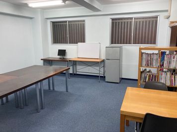 北浜駅徒歩3分！ 堺筋本町駅徒歩6分！ 淀屋橋駅徒歩8分！ ビジネスから個人利用まで飲食OKのお気軽会議室です。 - 日中総合サービス