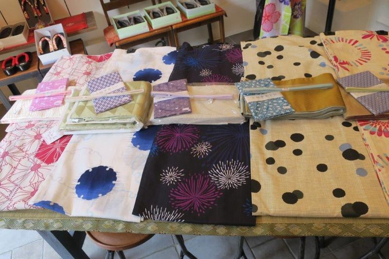 SPACE FOUR DIRECTIONS -  FOUR DIRECTIONS