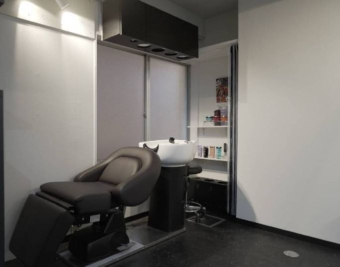 フリーランス　面貸しサロン2 /ヘア/メイク/ネイル - レンタルシェアサロンUZI銀座