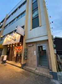建物の２階が当スタジオです！ - 阪神尼崎レンタルスタジオD2D 阪神尼崎エリアで最安値級【ダンスができるレンタルスタジオ】の外観の写真