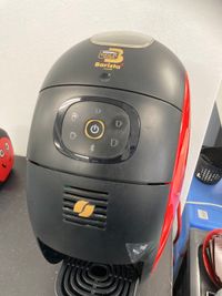 コーヒー利用は事前チャットもしくは当日にお申し込みが必要です。（利用グループ毎に最大5杯まで） - 日中総合サービス 飲食OKのお手軽会議室の設備の写真