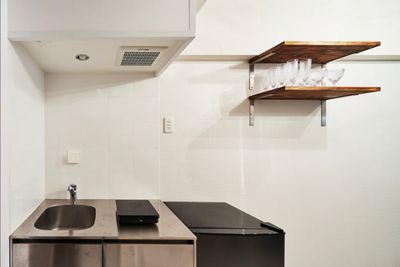 キレイなキッチン - レンタルスペース【ルームルーム】 【ルームルーム高田馬場1分】大型TV📺2024年6リニューアルの室内の写真