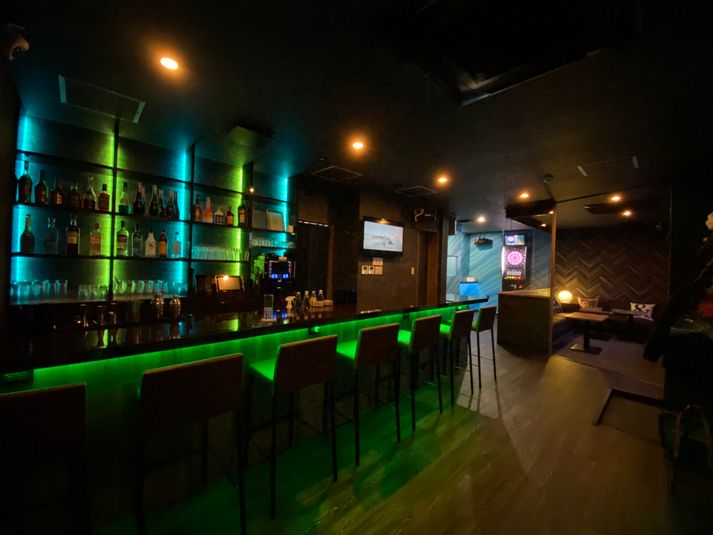 姫路駅から徒歩圏内♪落ち着いた雰囲気が大人気の隠れ家的なBar - Bar LEON