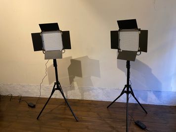 照明2台で1000円から貸し出し可能 - レンタルスタジオ　ルペンディ Studio　Rupendiの設備の写真