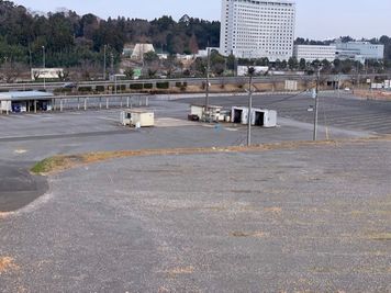 成田空港至近！国道沿い5000坪のオープンスペース！（H区画は約1,000㎡）5時間以上は一律13,000円！ - サン・ポート