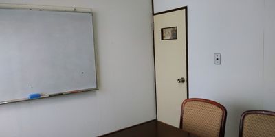 完全な個室です。部屋に鍵の準備はありません。 - エルアイジー Room.Aの室内の写真