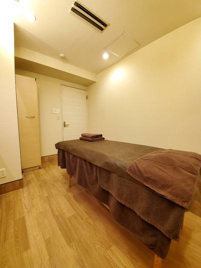 サロンスペース、個室タイプ - サラダ自由が丘本店