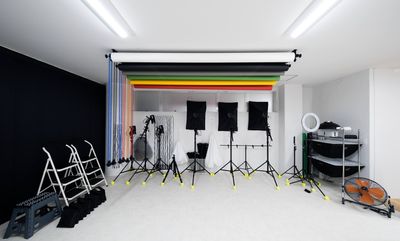 モノブロック、LED定常光、リングライト、バックペーパー6色などが使い放題！ - Studio THREE レンタルスタジオの設備の写真