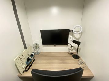 グレイドパーク秋葉原（旧：TIMESHARING秋葉原奥山ビル） テレワークブース A（大）の室内の写真