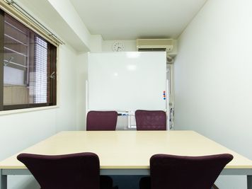 新宿コムロ コモンズ会議室 新宿高島屋前Aの室内の写真