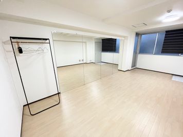 広島レンタルスタジオBuddy ダンスができるレンタルスタジオの室内の写真