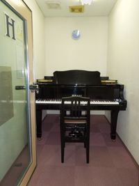 当日予約可能です。ヤマハグランドピアノＣ1を設置。 - スガナミ楽器永山センター