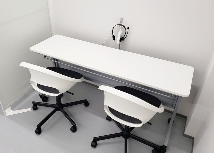 【2席分】コワーキングスペース - OMO|オモ【三宮本通店】