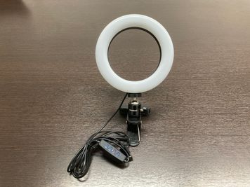 リングライト（PC等USB給電ができるものをお持ち込みください） - TIME SHARING渋谷ワールド宇田川ビル【無料WiFi】 【閉店】個室 RoomC（7F）1日貸しの設備の写真
