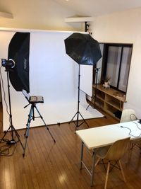 スチール撮影
 - 撮影・配信スタジオ 2Fレンタル撮影・配信スタジオの室内の写真