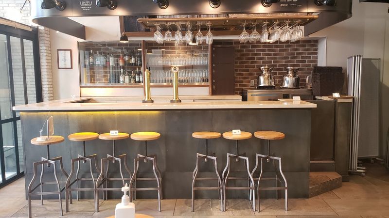 カウンター席 - グレイドパーク恵比寿（旧：EBISU SHOW ROOM） テレワークシートF（カウンター席）【閉店】の室内の写真