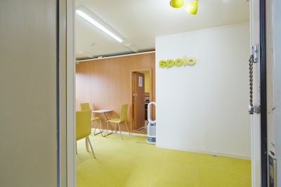 トイレはこちらの右側に御座います - スポロスタジオ【溝の口駅徒歩２分】🎹ピアノ📶高速WIFI レンタルスペース／Aルーム【駅２分】（即決）の室内の写真