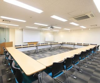 ダイワロイネットホテル岡山駅前 会議室の室内の写真