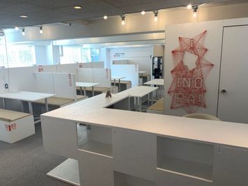 オフィスパーク 六本木コークス オープンフロアスペースの室内の写真