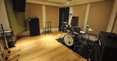 こちらはスタジオの一例です。 - スタジオパックス 新松戸店 音楽スタジオの室内の写真