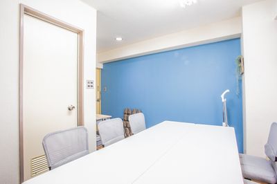 新宿三光町 コモンズ会議室 新宿三丁目の室内の写真