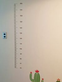 60〜180cmの身長測定できます♪ - トーノア🏠新大阪 パーティスペースの室内の写真