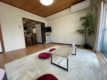 CRAYS１✨【高崎駅 徒歩5分】出入り自由/～10名/24h可 🍉OPEN夏割🌻完全個室の貸切パーティースペース☆の室内の写真