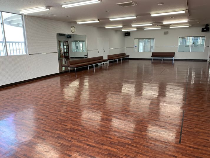 広くて鏡もある貸しスタジオ - スタジオレンタル