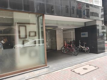 建物の入口です - 銀座 トレーニング ジム レンタルジム、プライベートジムの入口の写真
