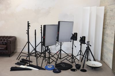 100wLED2灯、300wモノブロック2灯（要確認）をはじめ無料で使える撮影機材を豊富に取り揃えております。 - 撮影スタジオ　Studio62 写真、動画の撮影スタジオの設備の写真
