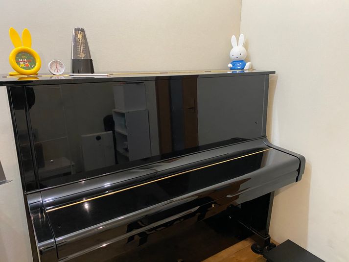 アップライトピアノ - レンタルスタジオふわり桜台 音楽スタジオの室内の写真