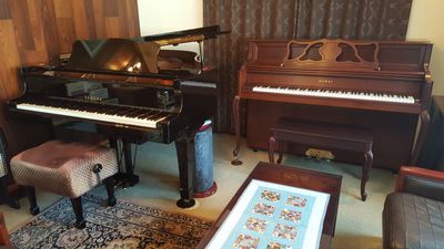 YAMAHA C2L
KAWAI 608（オプション）
 - グランドピアノサロン 風の音 グランドピアノ利用（２名様以内）の設備の写真
