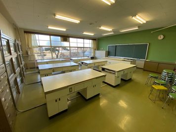 元家庭科教室（調理室）です。料理系動画の撮影もできます。 - 八ヶ岳コモンズ