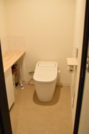トイレは男女共用です。 - LiTs 日本橋スタジオ 撮影、会議室、リモートワークの設備の写真