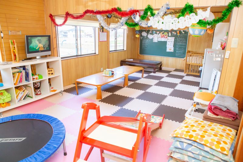 【飲食持ち込み可能！】キッズスペース　子連れ歓迎　多目的ネット有 - カフェ御結（おむすび）