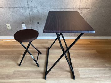 折り畳みテーブルと椅子を置いてます。 - スタジオ　My style 心斎橋店の設備の写真
