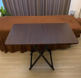 折り畳みテーブル - レンタルサロンHANAの設備の写真
