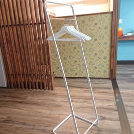 コートハンガー - 北欧スタイルCOCOflap江坂 【御堂筋線江坂駅５分！２０名利用可能】完全個室レンタルスペースの設備の写真