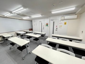貸会議室ルームス水道橋店 【ROOMs水道橋店 第2会議室】水道橋駅 西口改札徒歩2分の室内の写真