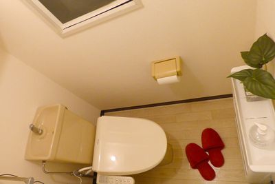 トイレはウォシュレットで、手と座面のクリーナーを設置しています - Space Channel 7 アーバンⅠ SC7 アーバンⅠ401 / 多目的・禁煙・清潔・音楽機材充実！の室内の写真