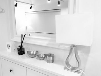 メイク直し用のドレッサーミラー - レンタルサロンaMieu麻布十番 aMieu麻布十番/Blanc(白)のその他の写真