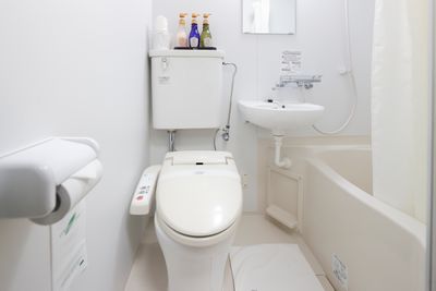 トイレ完備 - 西川口ウィークリー プロジェクター/キッチン/２DKの室内の写真