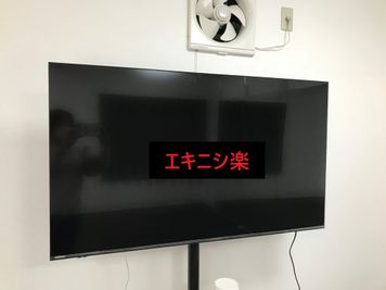 東芝REGZA50インチモニター - レンタルスペース　エキニシ　楽の室内の写真
