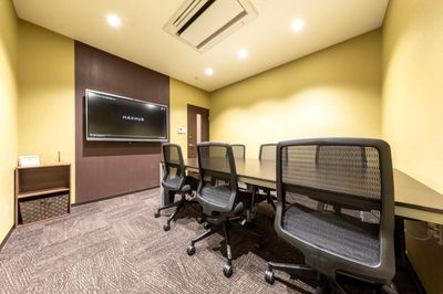 【BIZcomfort八王子】駅から徒歩5分！6名用会議室。受付スタッフ滞在 - BIZcomfort八王子