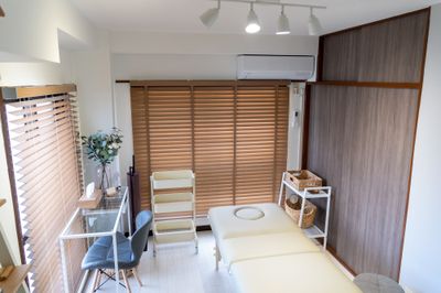 レンタルサロンカベリ学芸大学店の室内の写真