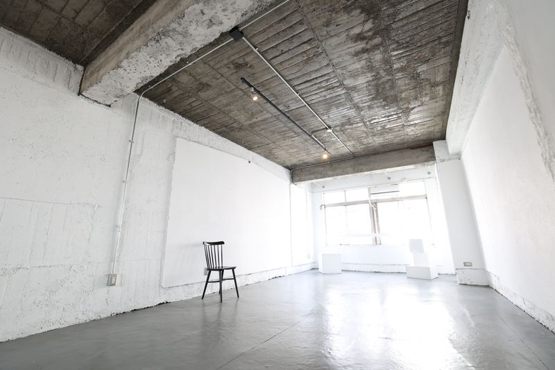 レトロマンションの一室にある白い空間 - Y4 STUDIO／オクタボスタジオ 代々木 撮影スタジオ＆ギャラリーの室内の写真