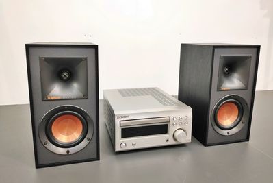 CD、Bluetooth、イヤホンジャック等のミニプラグ対応オーディオシステム - 中野レンタルスタジオ「オドリバ」 レンタルスタジオの設備の写真