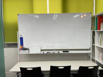 ホワイトボード - スタジオ スターネス 吹上、今池のレンタルスペース、スタジオの設備の写真