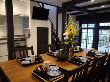 ２~8名様　
ダイニングテーブル - 京都高瀬川の町家  CanalHouseの室内の写真
