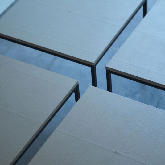 自然光の入るレンタルワークスペース - mado